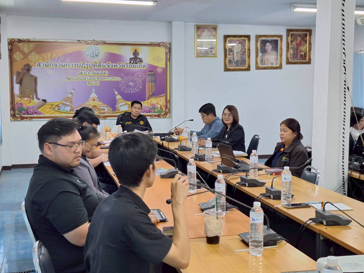 title - ผู้ตรวจราชการ ส.ป.ก. ร่วมประชุมคณะกรรมการจัดงานวันคล้ายวันสถาปนา ส.ป.ก. ครบรอบ 51 ปี ครั้งที่ 2/2569 และคณะทำงานจัดกิจกรรม 51 ปี ส.ป.ก. และประชุมตรวจราชการและติดตามความก้าวหน้าผลการดำเนินงานตามแผนการตรวจราชการของผู้ตรวจราชการสำนักงานการปฏิรูปที่ดินเพื่อเกษตรกรรม ประจำปีงบประมาณ พ.ศ. 2569 รอบที่ 1 เขตตรวจราชการที่ 12 จังหวัดร้อยเอ็ด 